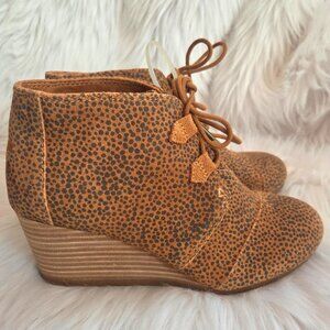 NEW TOMS Kala Tan Mini Cheetah Suede Bootie Size 9